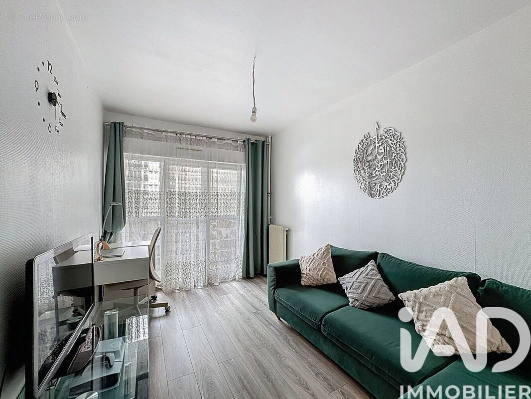 Photo 1 - Appartement à VILLENEUVE-LA-GARENNE