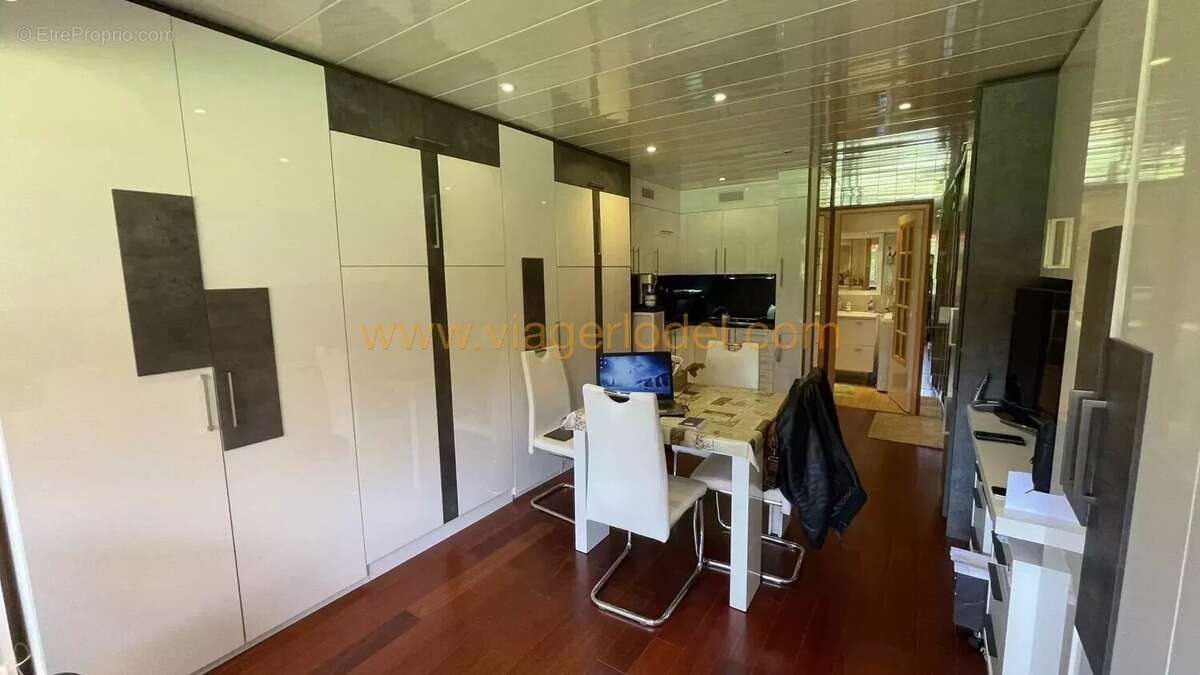 Appartement à MANDELIEU-LA-NAPOULE