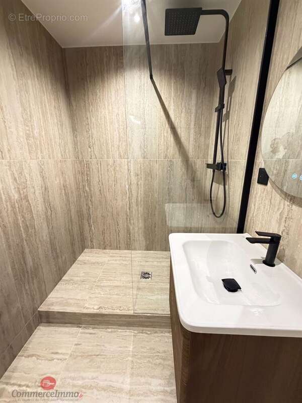 EXCLUSIVITÉ – Paris & Île-de-France  Murs Commerciaux Libres de 89 m² avec Terrasse - photo 6