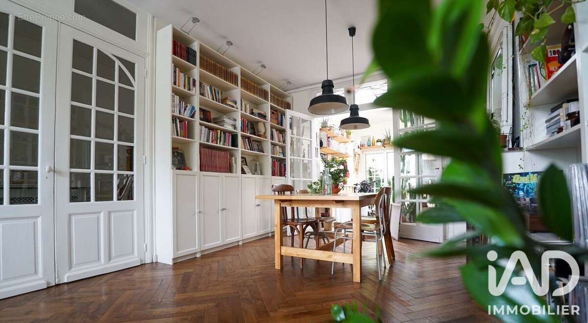 Maison 137 m² à Loos  - photo 2