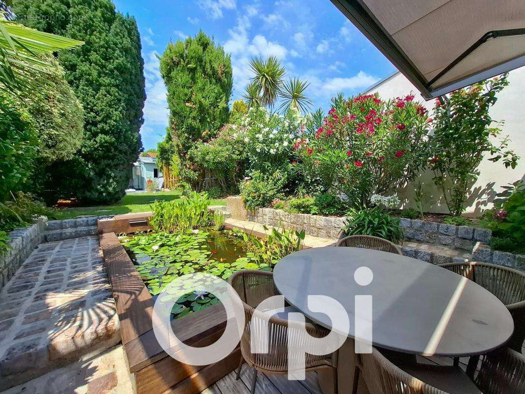 Villa d'exception avec vue mer – Une adresse prestigieuse au cœur de La Rochelle - photo 3