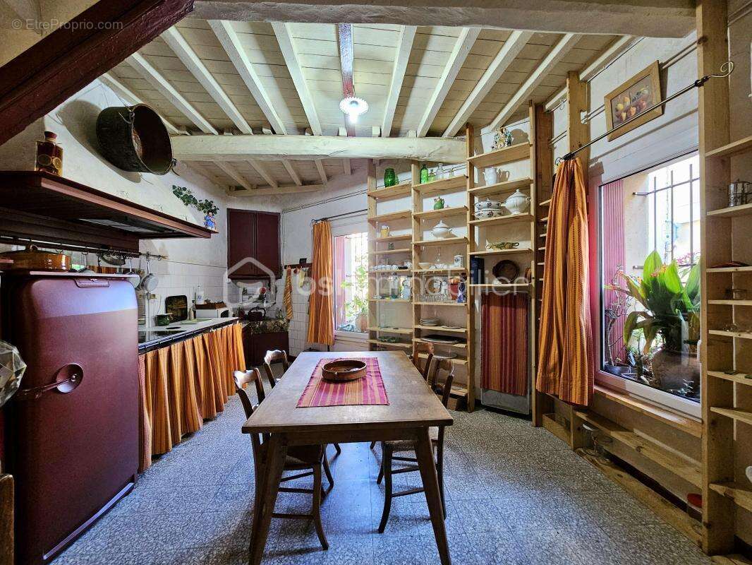 Maison de village en pierre – 3 chambres – terrasse – garage - photo 3