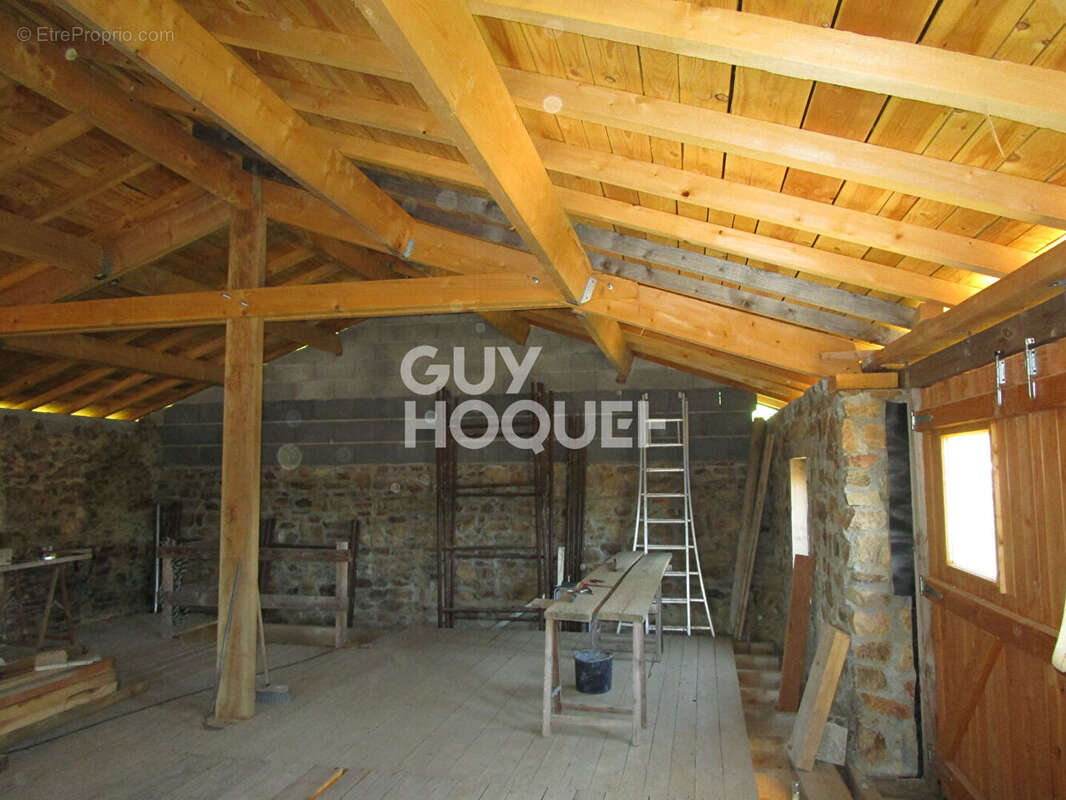 Grange en partie rénovée - photo 7