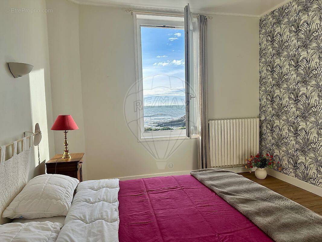 Maison à VAUX-SUR-MER