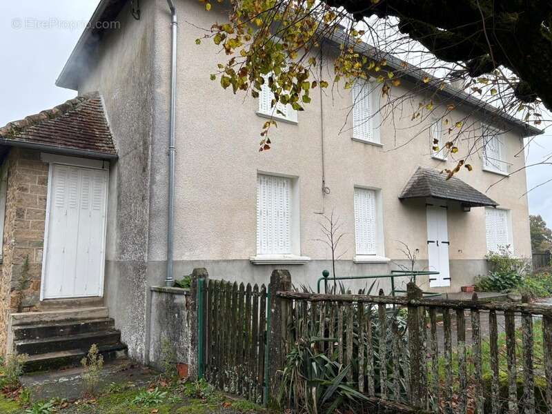 Maison ancienne avec grange et dépendances – Laroche-l’Abeille (87) - photo 5