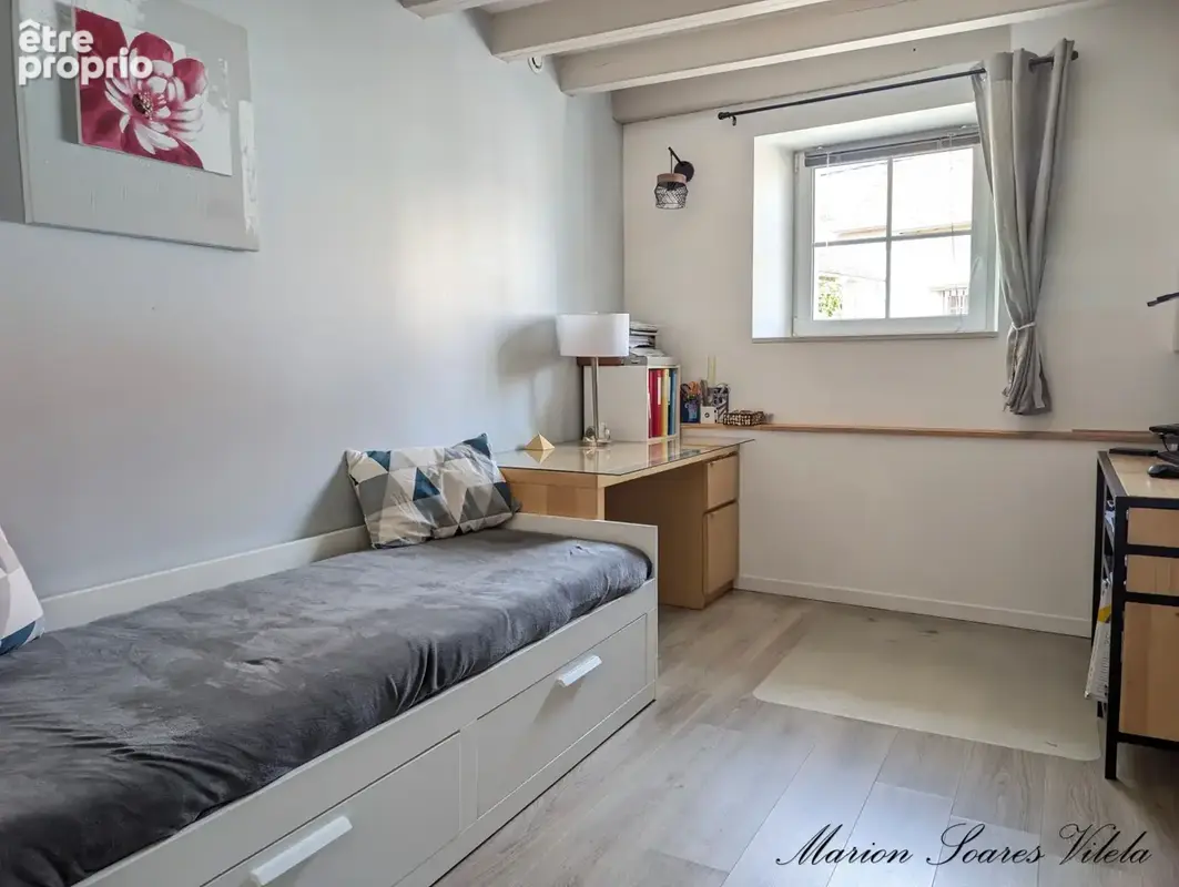 Maison en pierre rénovée avec goût – 148 m² – 4 chambres – Grand garage - photo 8