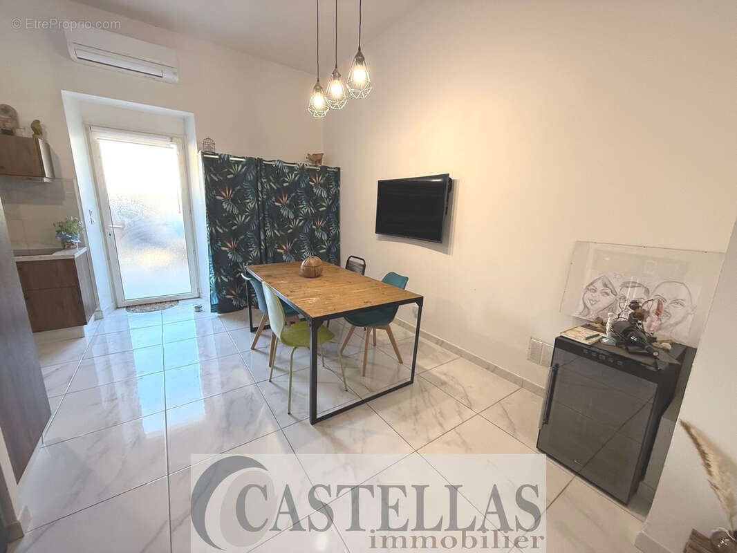 Appartement à ROQUEFORT-LA-BEDOULE