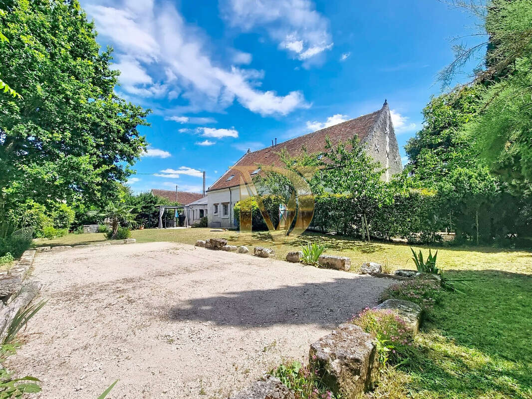 Maison 354 m² à Saint-Georges-Sur-Cher  - photo 7