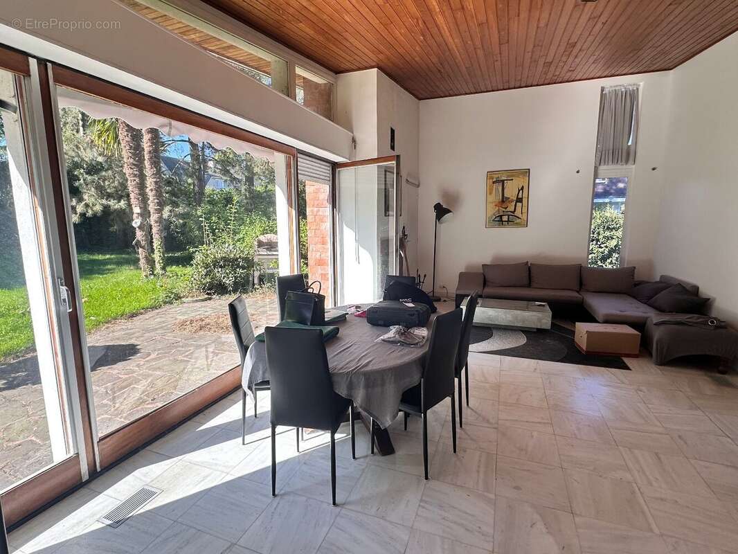 Maison à LES LOGES-EN-JOSAS