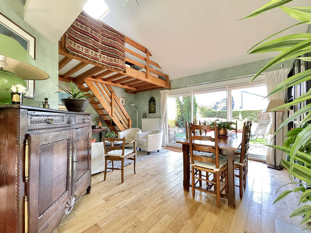 Maison à HEROUVILLE-SAINT-CLAIR