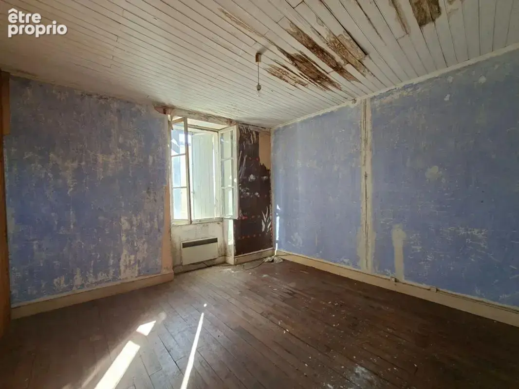 Maison en pierre à Saint Estephe 4 pièce(s) 80 m2 A RENOVER - photo 7