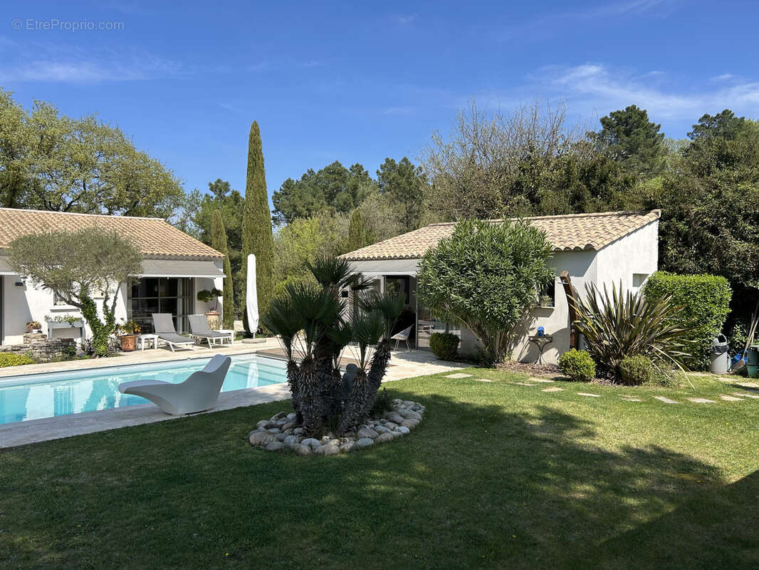 Maison à SAINT-QUENTIN-LA-POTERIE