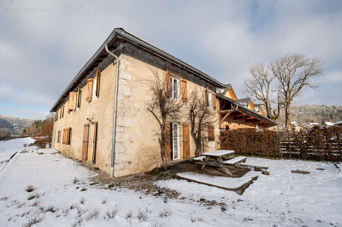 Appartement à JOUGNE