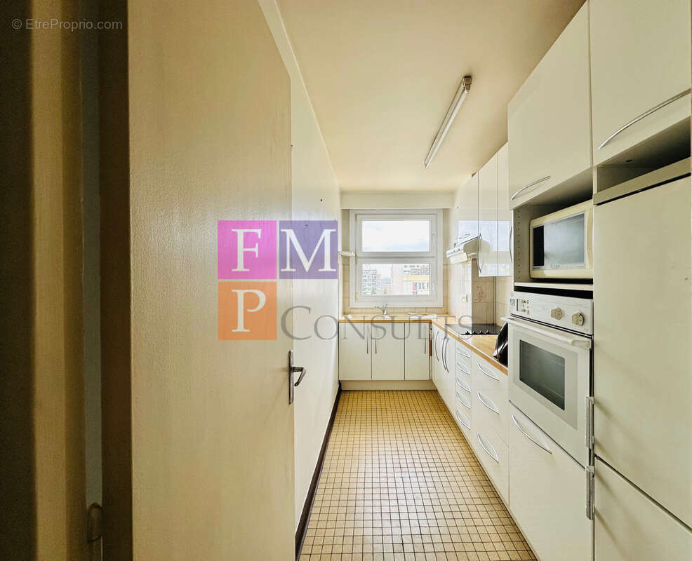 Appartement à PARIS-11E