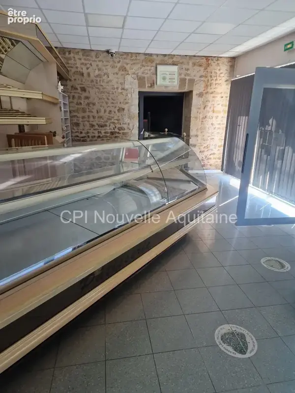Bien immobilier à vendre à Roumazieres-Loubert (16270) - photo 4