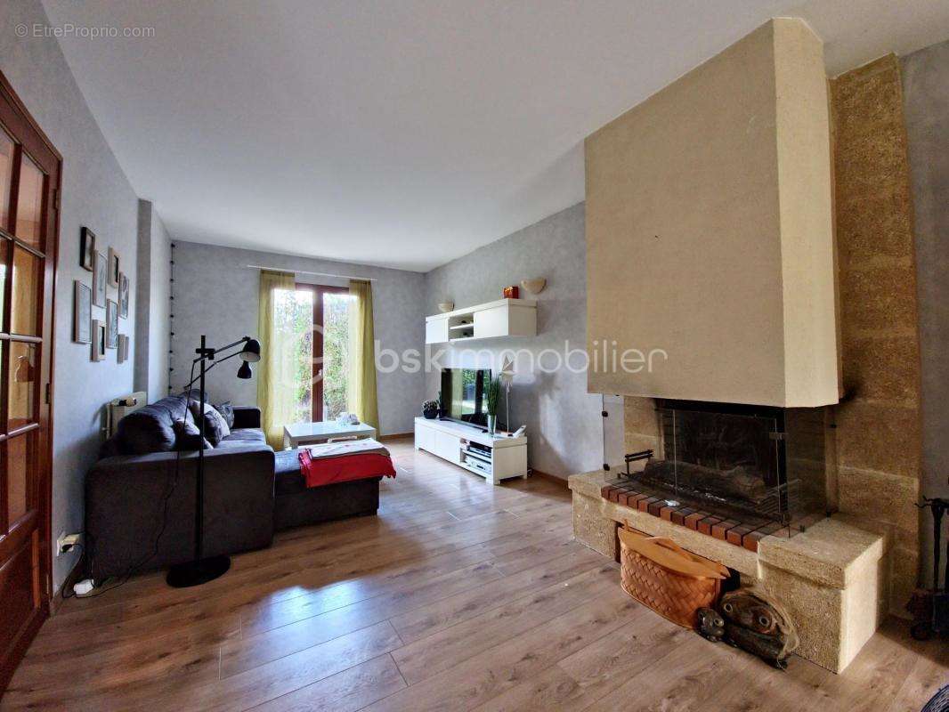 Maison à VAIRES-SUR-MARNE