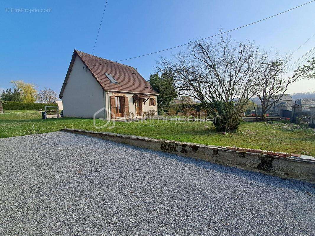 Maison à VIC-SUR-AISNE