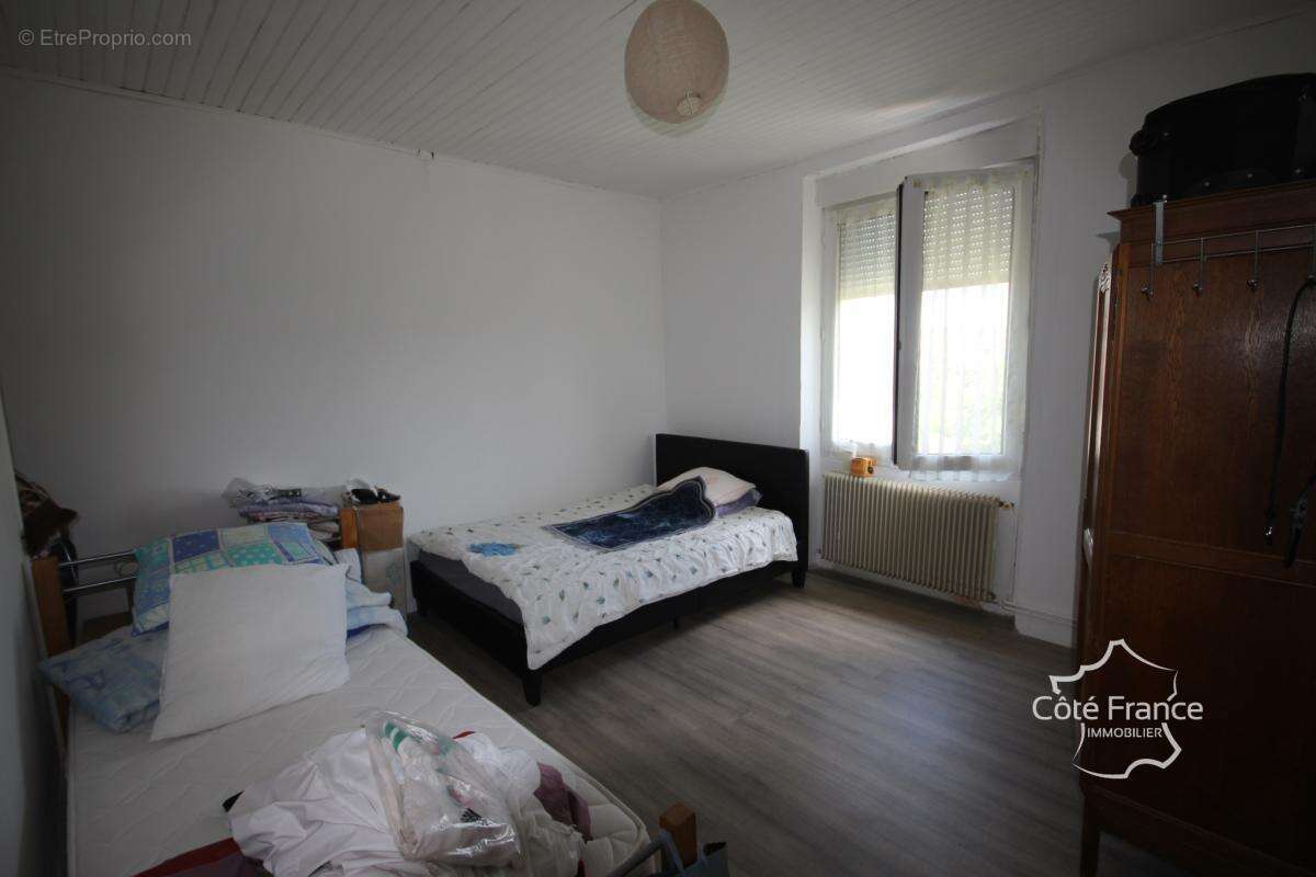 GIVET maison d'habitation 4 chambres avec terrain et garage - photo 9
