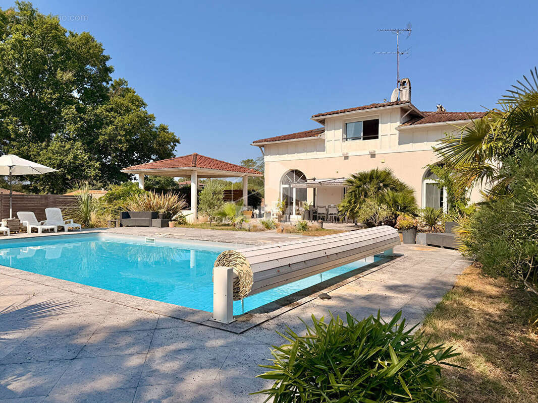 Maison à BELIN-BELIET