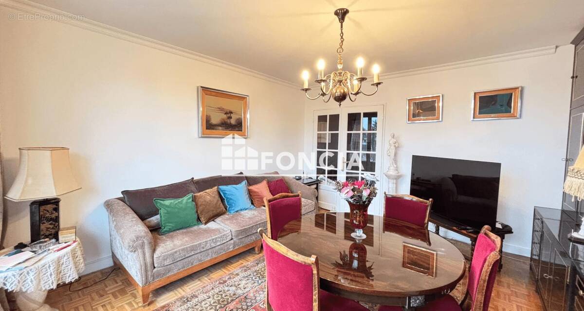 Appartement à EPINAY-SUR-SEINE