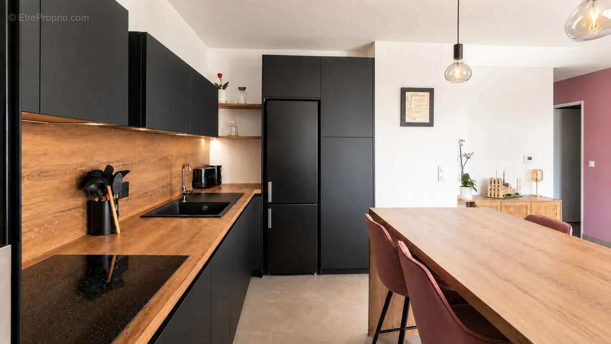 Appartement 3 pièces de 69 m² à Saint-Laurent-de-Mure - photo 3