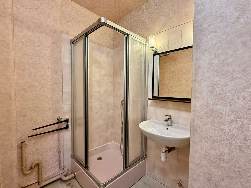 Appartement à LA CHAPELLE-SAINT-LUC