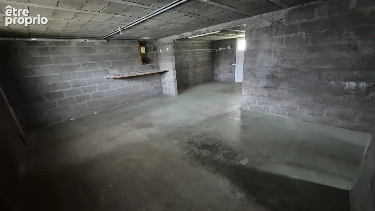 Maison 91 m2 à réinventer   Sous-sol complet et beau potenti - photo 13