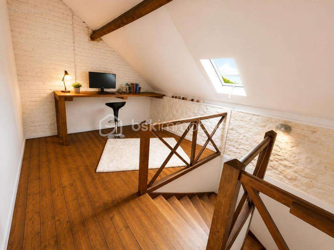 Maison en pleins centre ville de crepy - photo 2