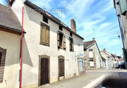 Maison à AILLANT-SUR-THOLON