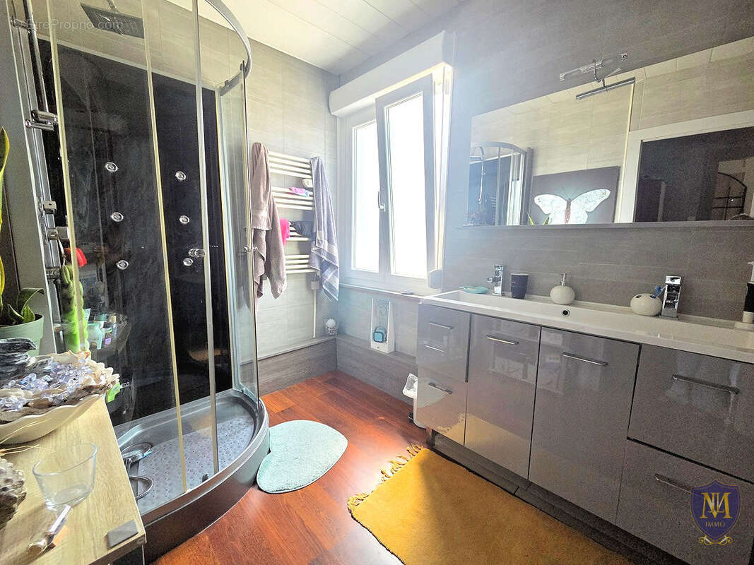 Blotzheim centre maison 6 pièces de 155 m2 sur 4,33 ares de terrain - photo 13