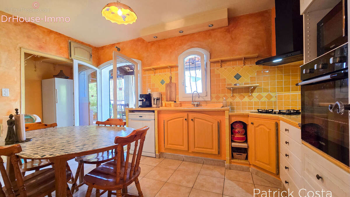 Maison 256 m² à Draguignan  - photo 6