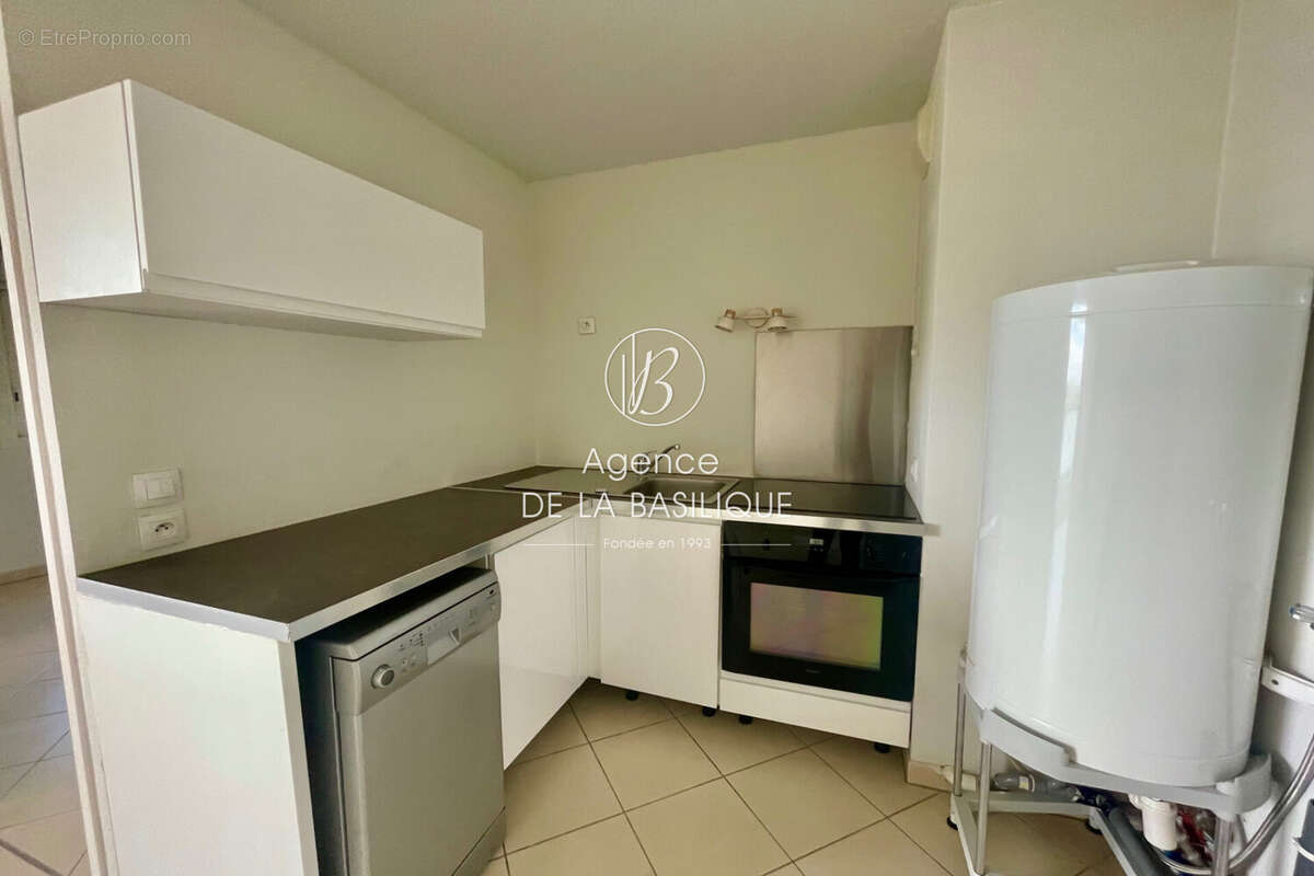 Appartement à SAINT-MAXIMIN-LA-SAINTE-BAUME