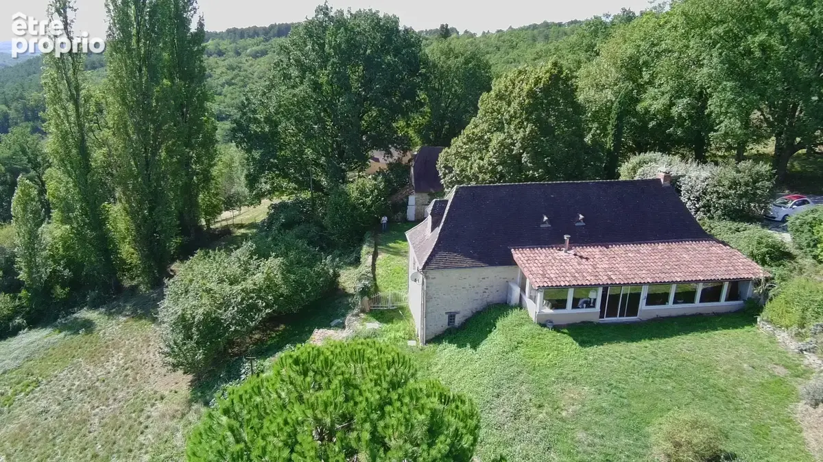 Charmante maison en pierre de 4 chambres avec grange et terrain - photo 17