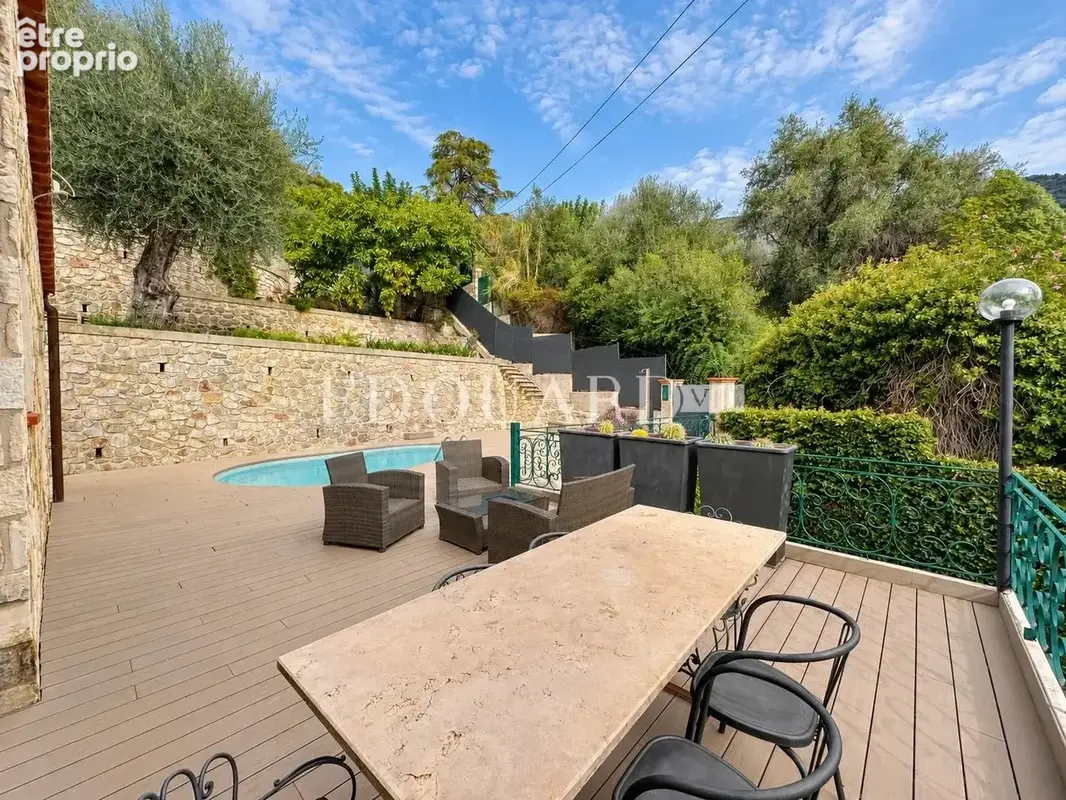 Magnifique haut de villa avec terrasse, splendide vue mer panoramique, jardin, piscine et garage - photo 15