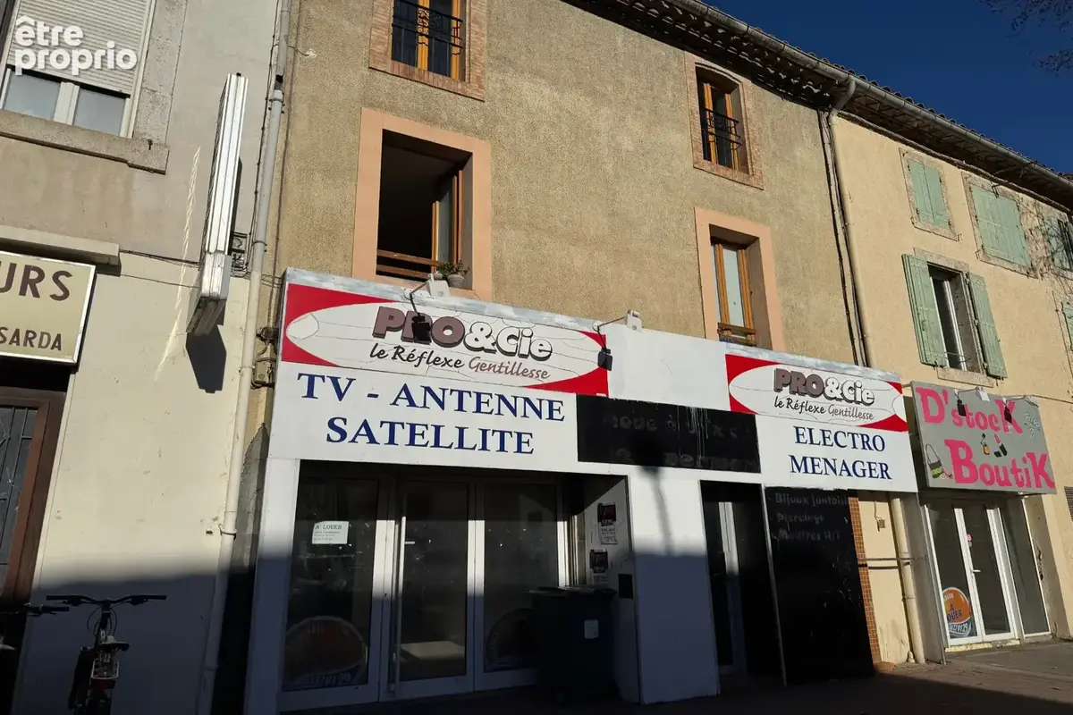 Bel immeuble en centre-ville ? 221,83 m2 Cet immeu - photo 18