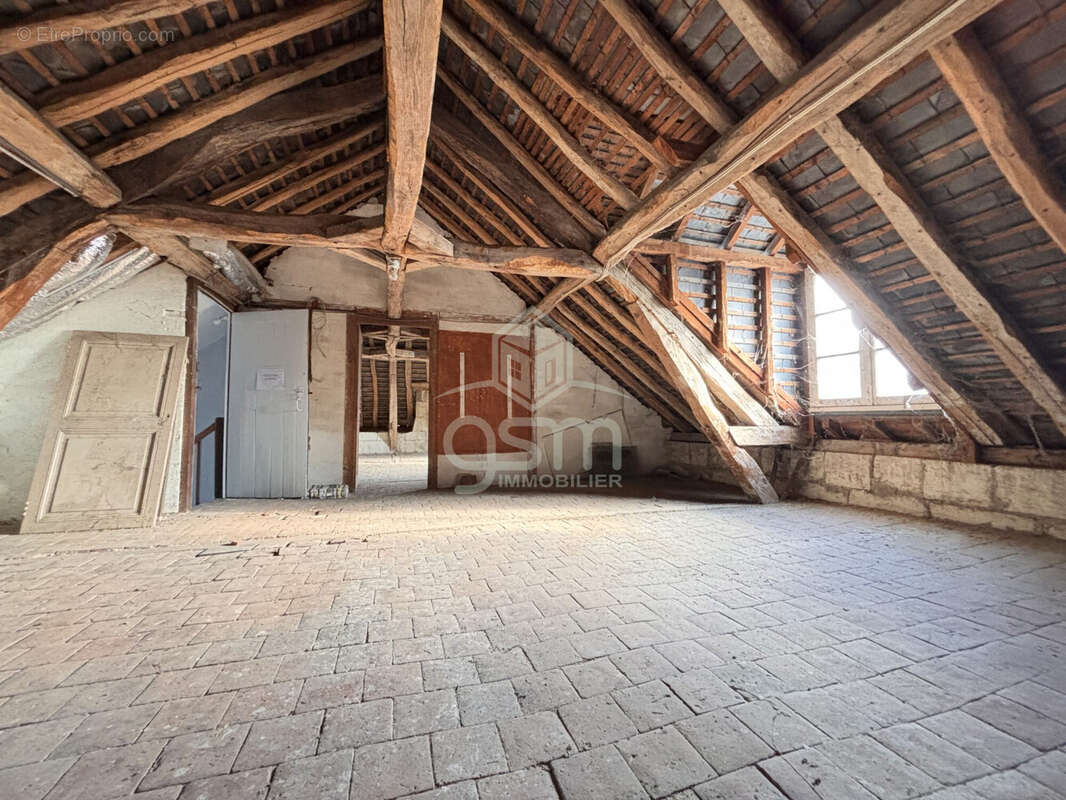 Maison à SAINTE-MAURE-DE-TOURAINE