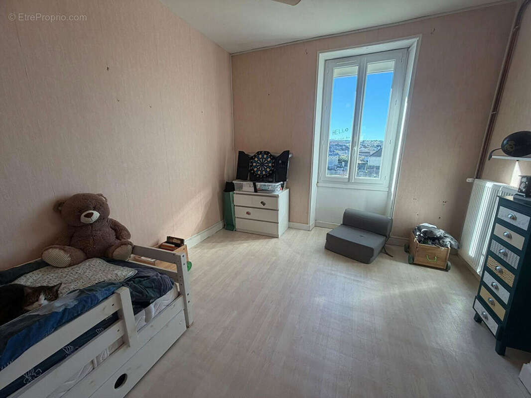 Maison à CHATEAUPONSAC