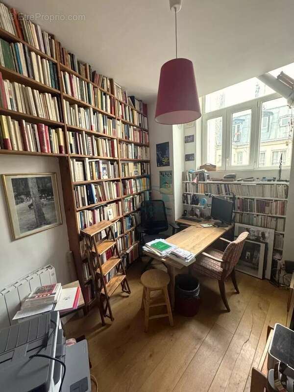 Appartement à PARIS-10E