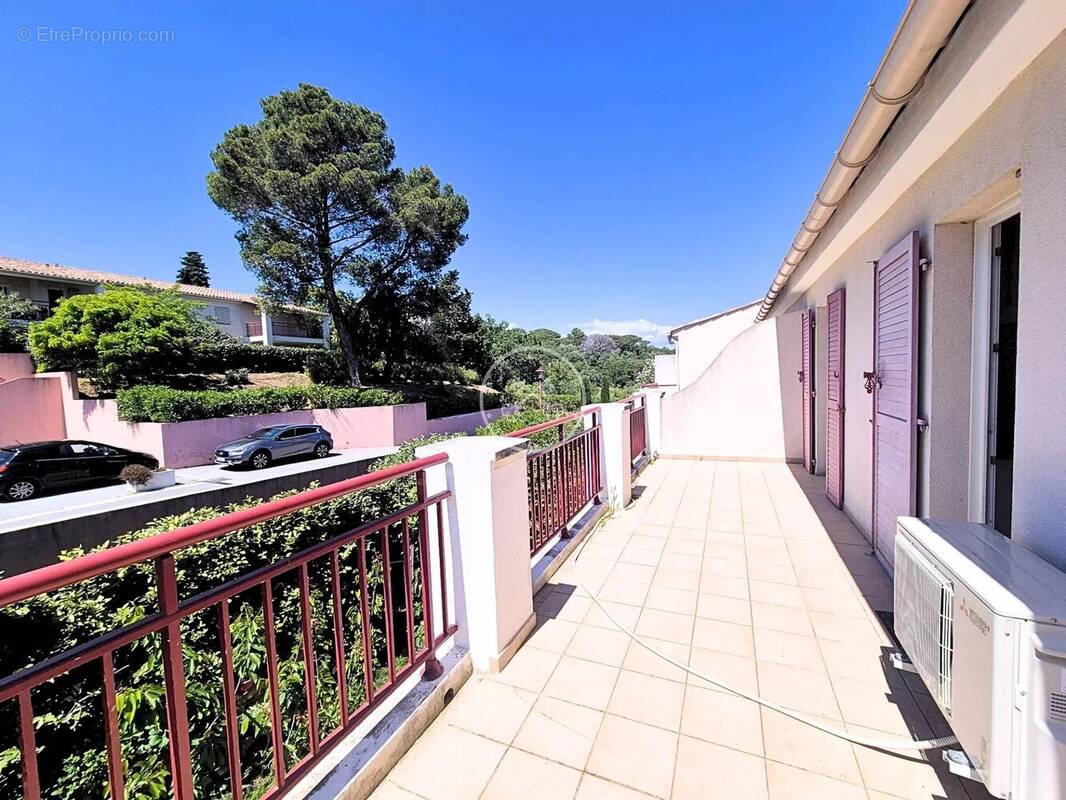 Appartement à FREJUS