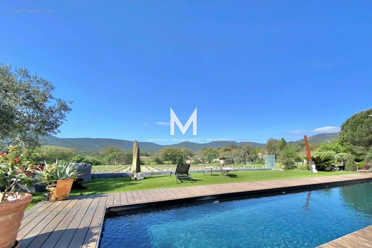 Maison à PLAN-DE-LA-TOUR