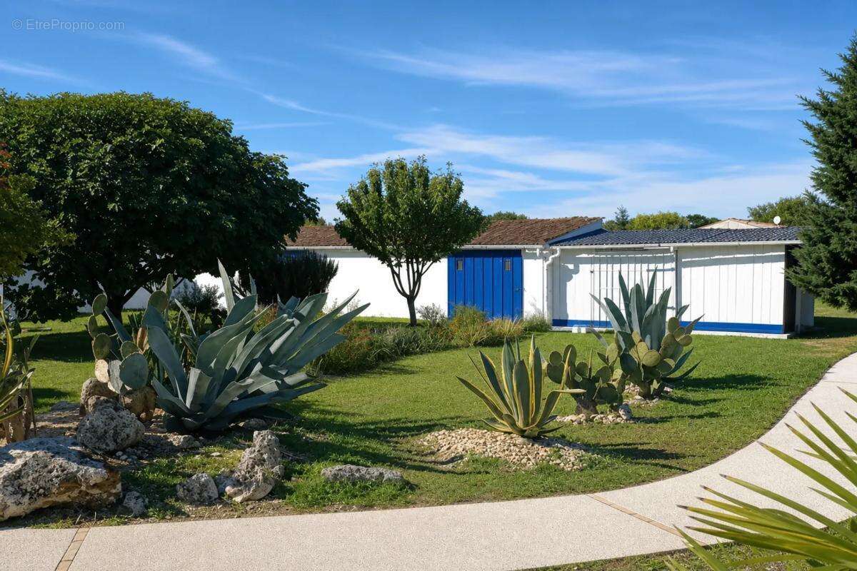 Maison d'exception de 307 m² avec piscine - photo 2