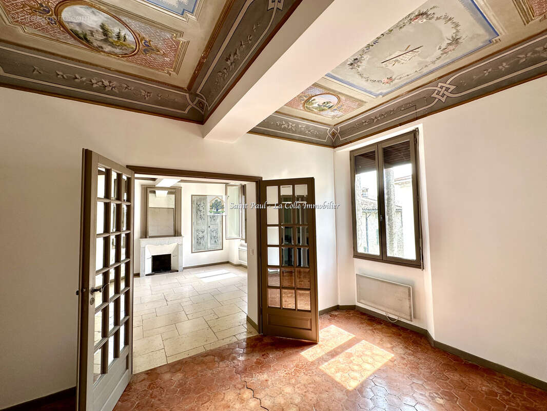 Appartement à LA COLLE-SUR-LOUP