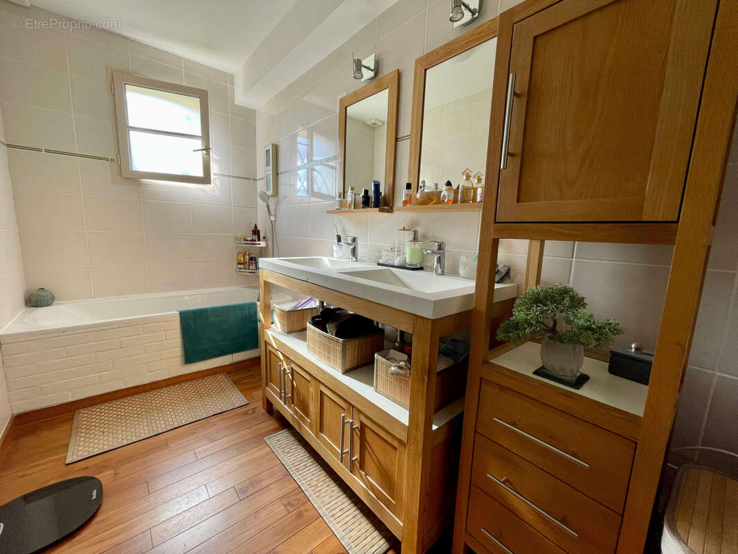 Le confort d'une maison impeccable, le calme de la campagne… il ne manque plus que vous ! - photo 10