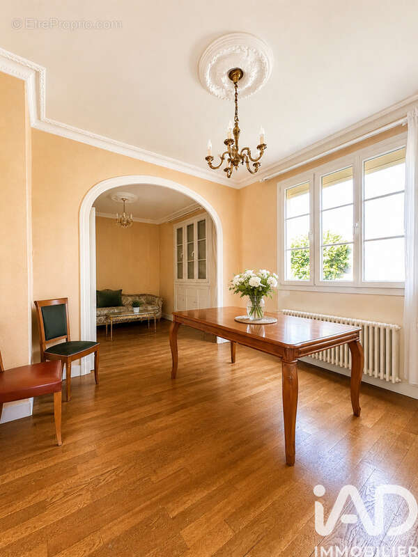 Photo 2 - Maison à FLEURY-LES-AUBRAIS