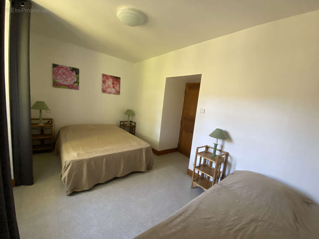 Maison à LAVAL-DE-CERE