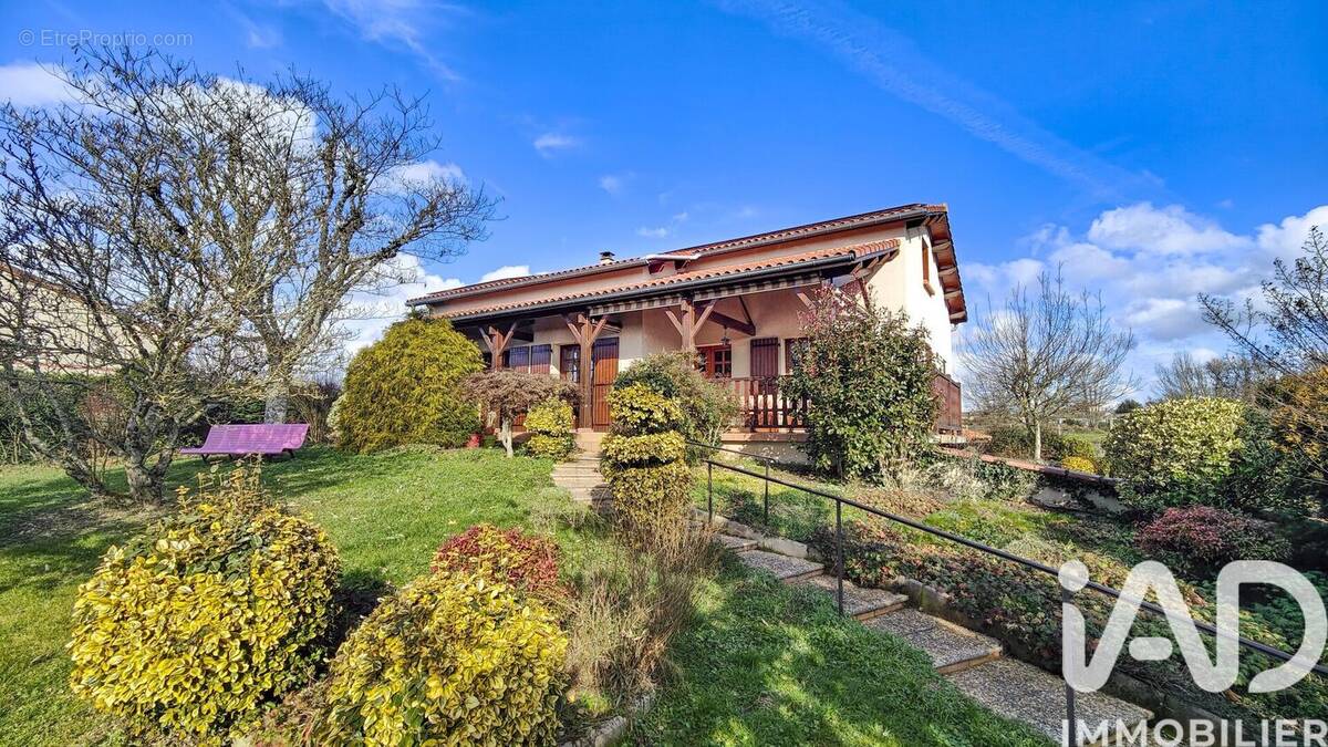 Photo 1 - Maison à MIRANDOL-BOURGNOUNAC