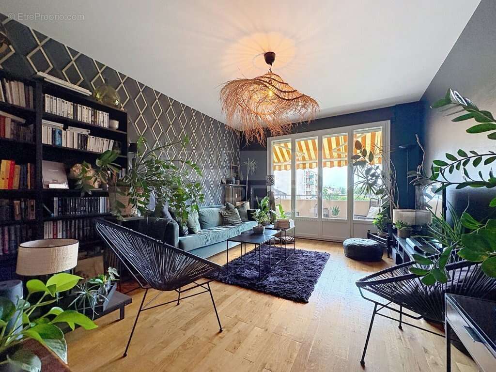 Appartement à LYON-8E