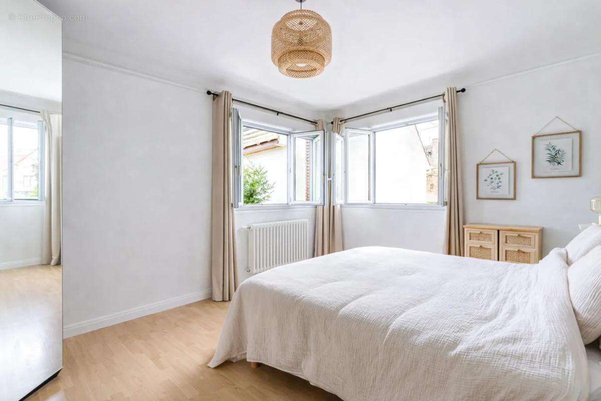 Maison à SARTROUVILLE