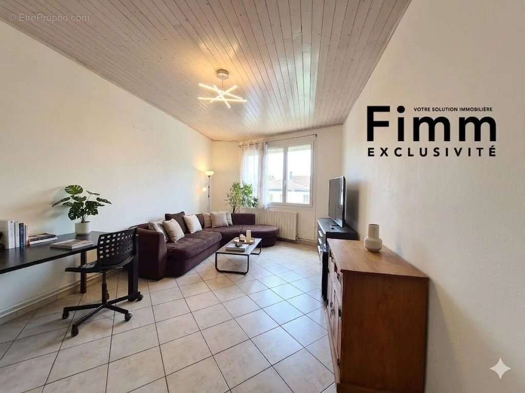 Appartement à CONDRIEU