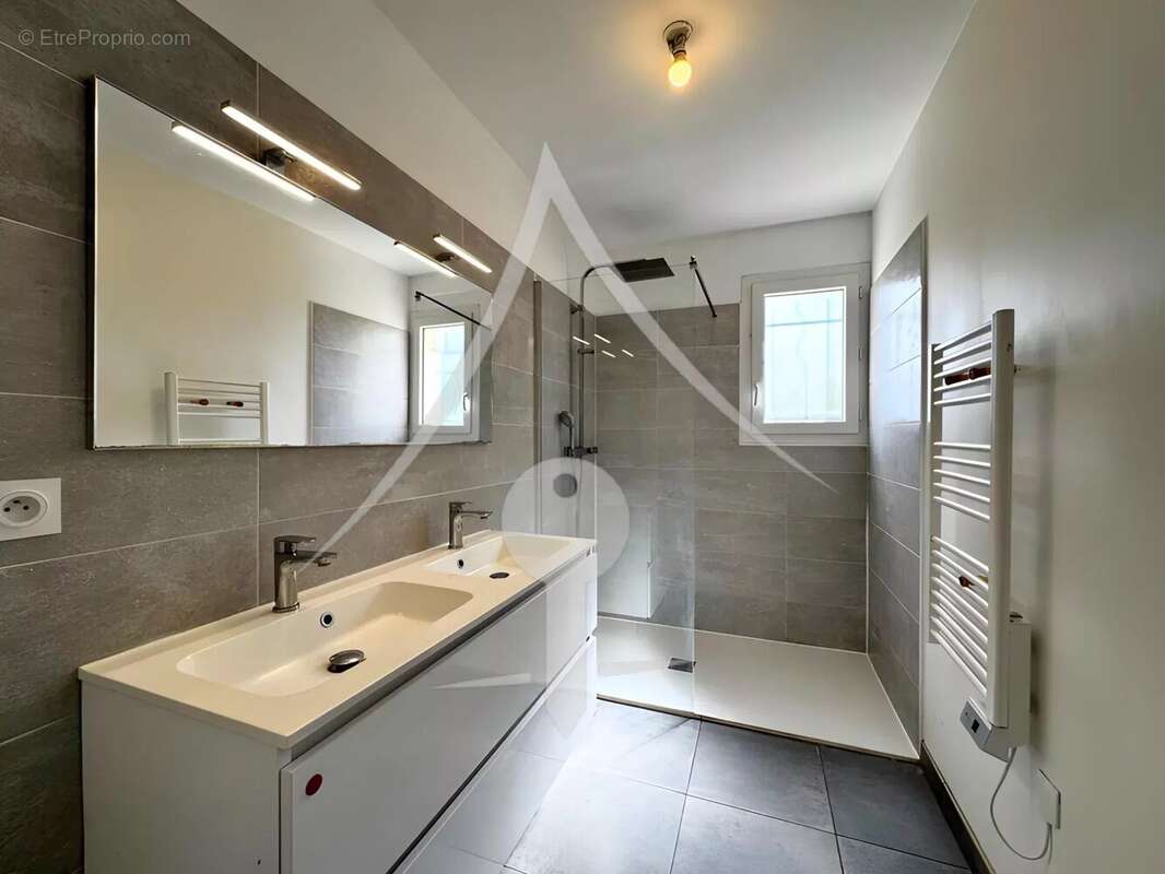 Maison à LAVERNOSE-LACASSE